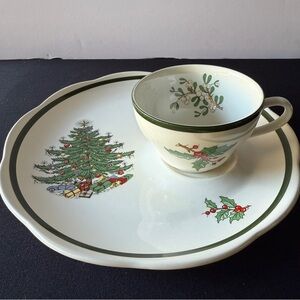 Vintage 70's Cuthbertson Original Christmas Tree Snack Plate + Teacup Set of 4